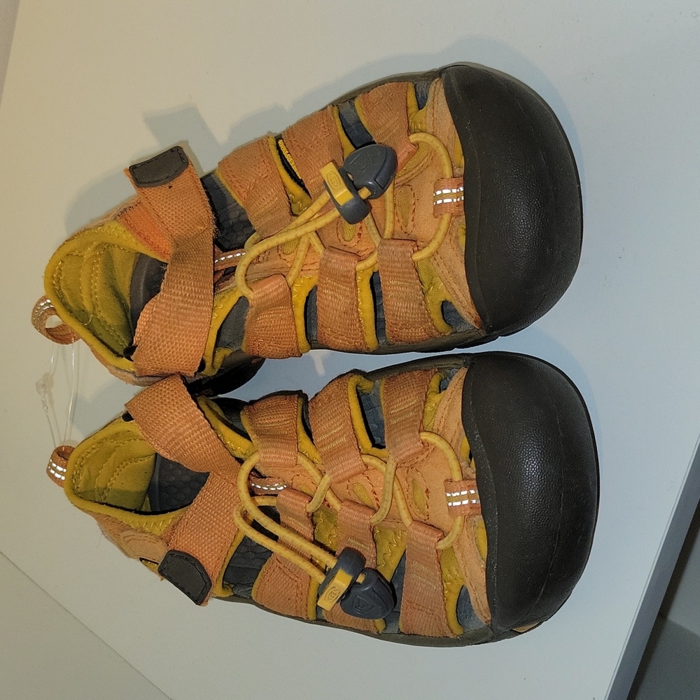 Keen waterproof athletic sport sandal